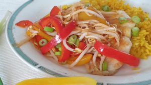 Nasi koening met zoetzure vis